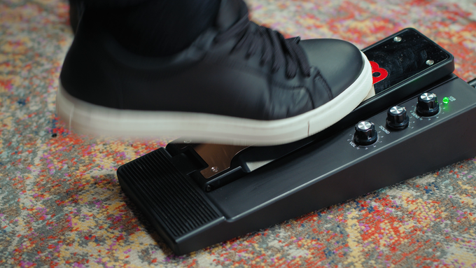FX5 Effects Pedal video